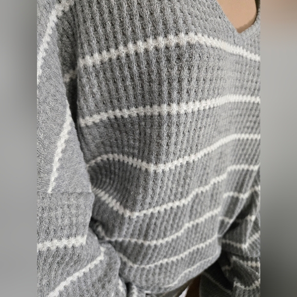 BiBi Gray and White V-Neck Sweater - Picture 5 of 7